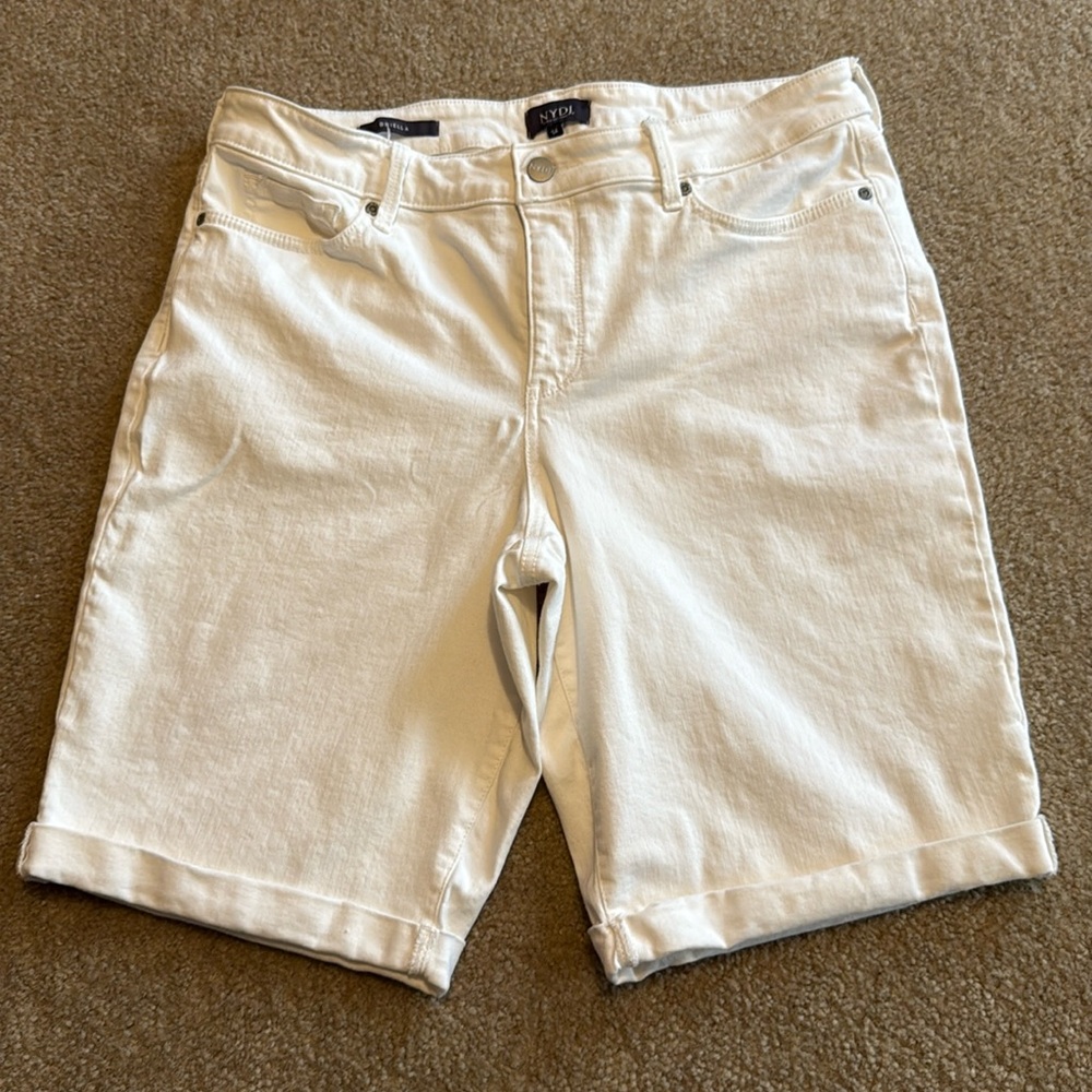 White NYDJ Briella Rolled Denim Shorts Size 14